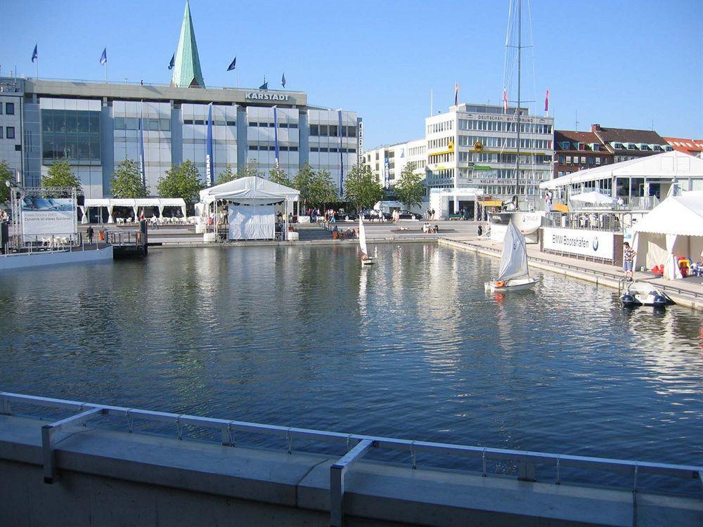 Hotel Am Schwedenkai Kiel Buitenkant foto